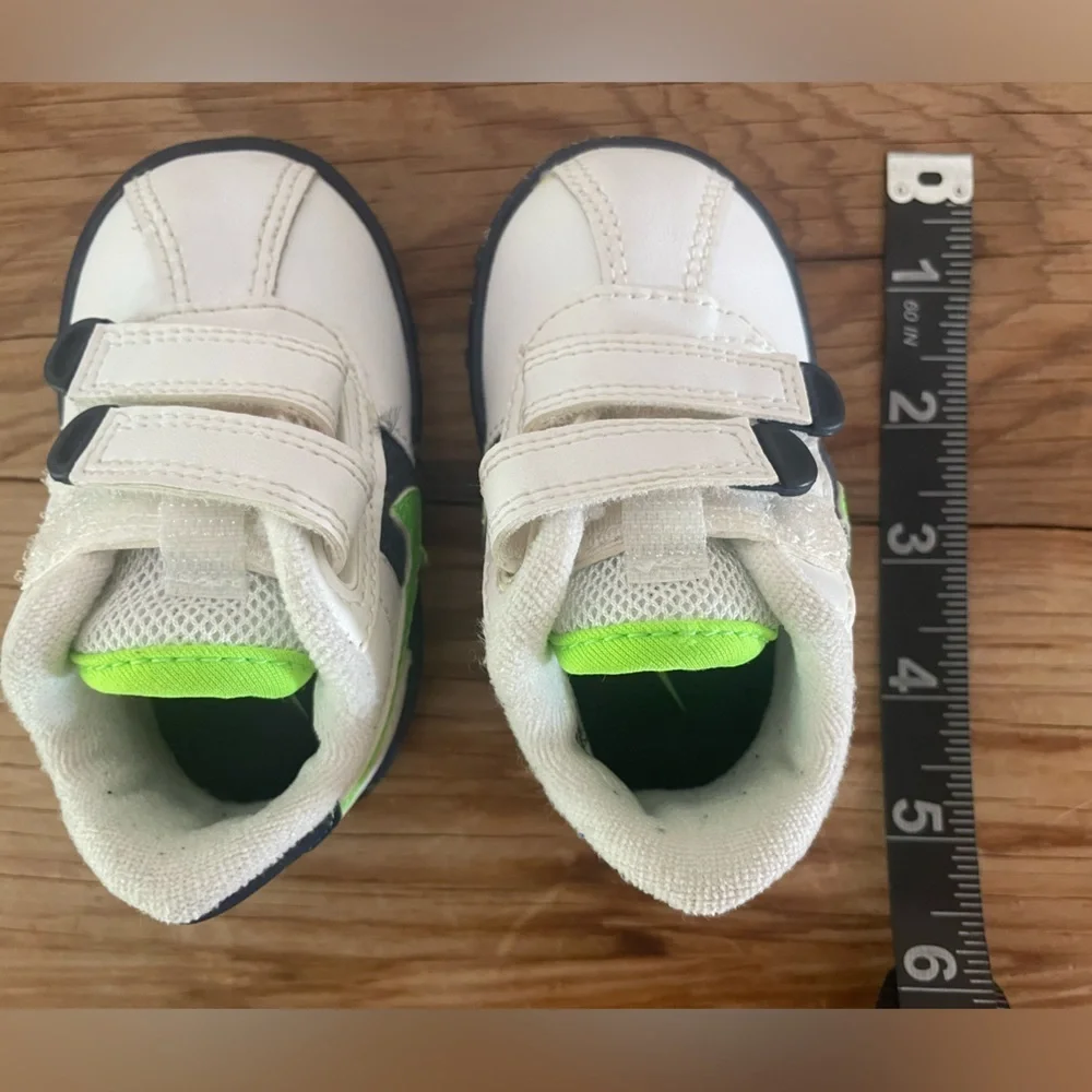 Toddler Nike Roadrunner Sneakers